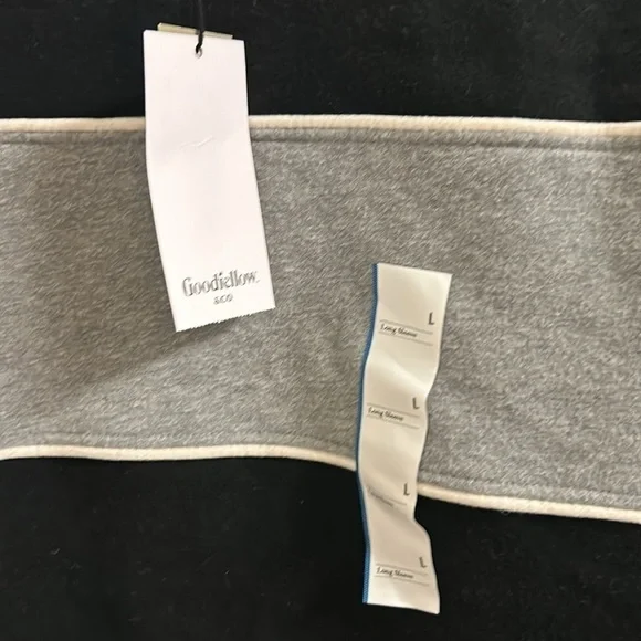 Ultra soft fleece Goodfellow and co sweatshirt - Picture 2 of 4